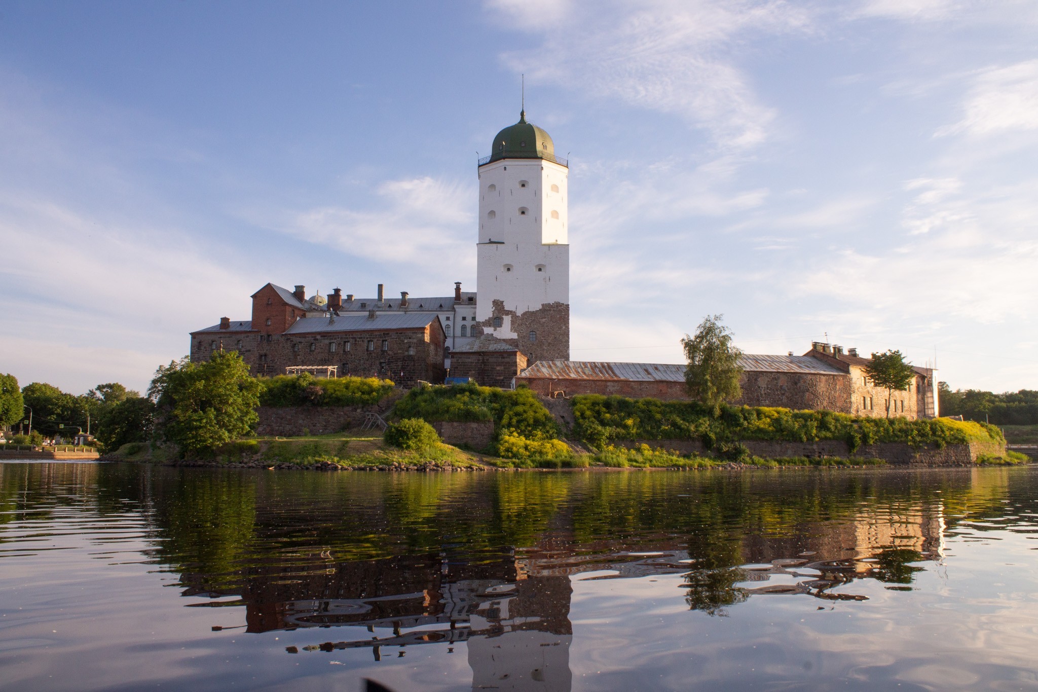 Vyborg bay. Замковый остров Выборг. Выборгский замок Выборг. Выборг шведская крепость. Средневековый замок в Выборге.